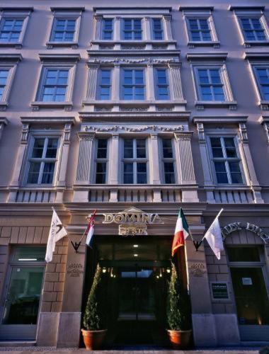Domina Inn Fiesta - Budapest Eksteriør billede