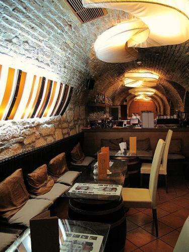 Domina Inn Fiesta - Budapest Eksteriør billede